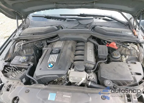 2010 BMW 528I z USA, uszkodzony, nr VIN WBANU5C55AC126575